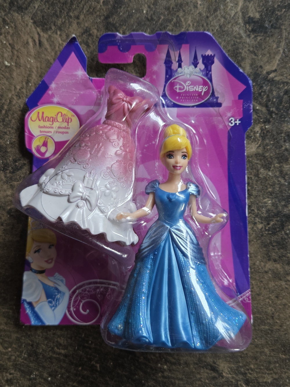 NIB Disney Princess Cinderella Blue & Pink Dress MagiClip 4" Doll
